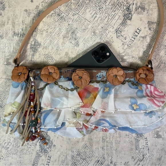 Mary Frances Floral Ruffle Beaded Shoulder Bag Boho Style - Picture 6 of 12